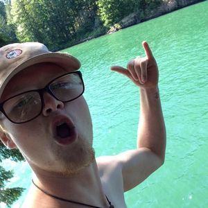 Meet your Posher, Bradley